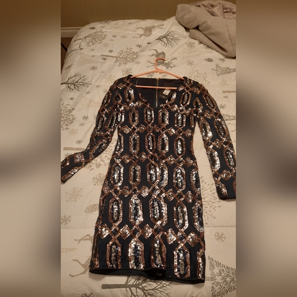 Fashionnova sequin dress - Picture 4 of 7